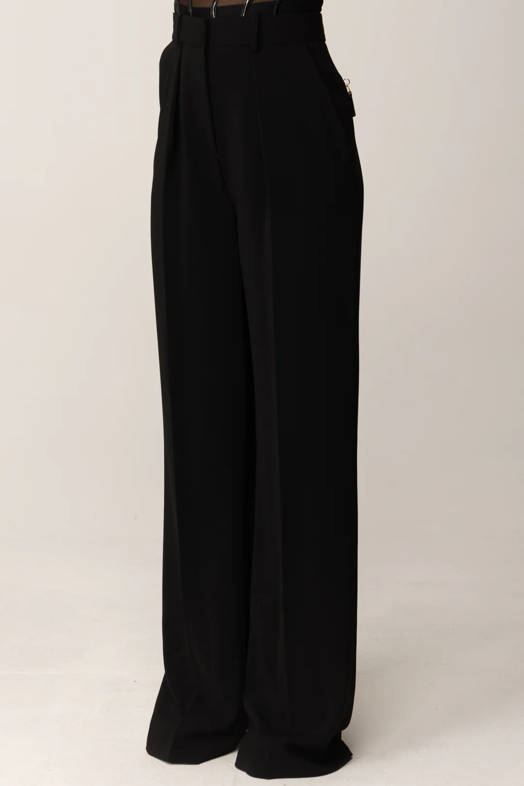 Pantaloni In Crepe Fluido con Pinces - Image 4